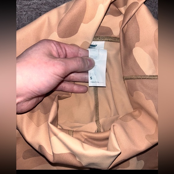 Fabletics camo leggings - Picture 7 of 8